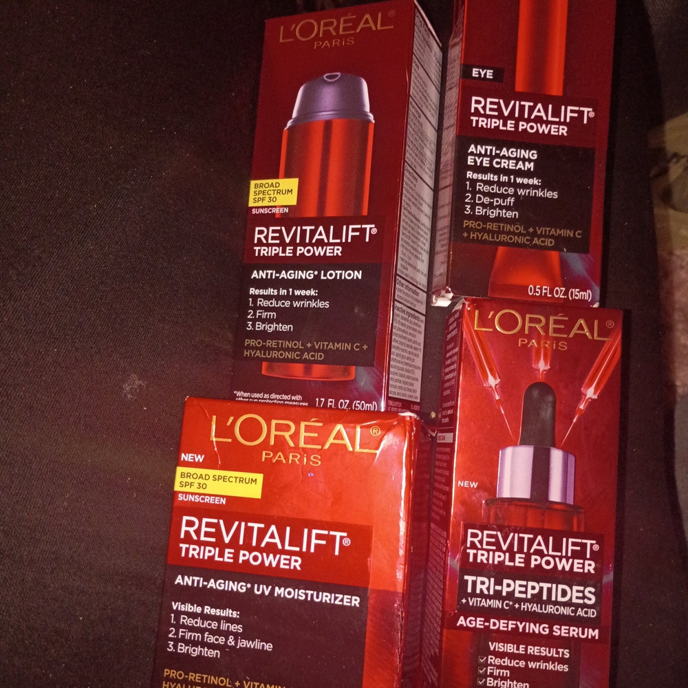 L'Oréal Revitalift Triple Power Skincare Set - Red Packaging
